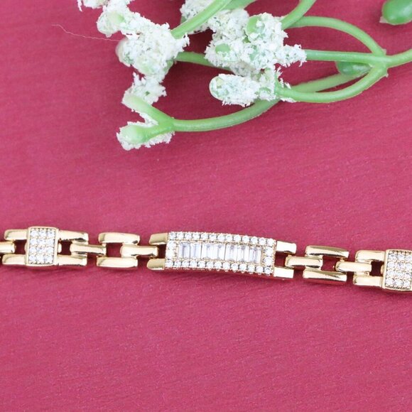 "Elegant Baguette-Cut Stone Rose Gold Bracelet in Chunky Chain, XPBL0906 - Picture 10 of 12